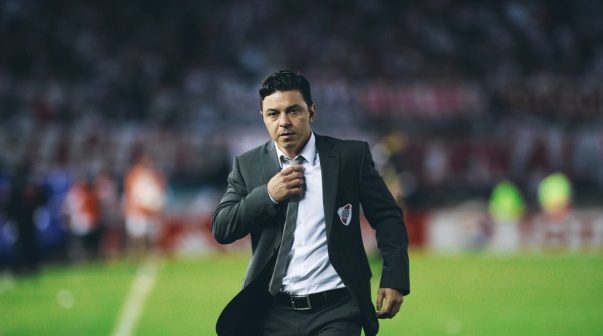 Marcelo Gallardo recibió la amarilla de parte de Merlos