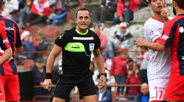 Fernando Espinoza sigue siendo cuestionado por los protagonistas del clásico entre Huracán y San Lorenzo