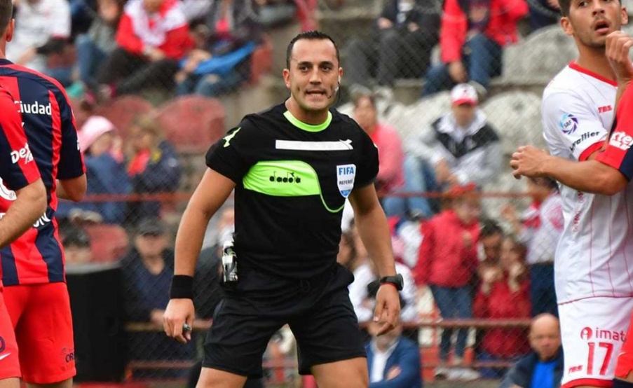 Fernando Espinoza sigue siendo cuestionado por los protagonistas del clásico entre Huracán y San Lorenzo(TN)