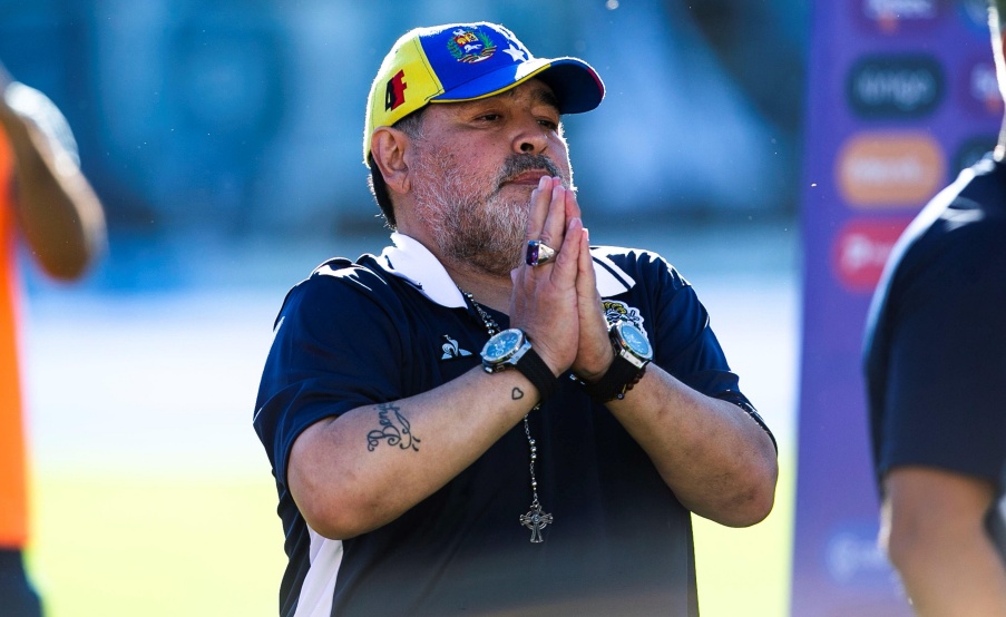 Diego Maradona le pidió perdón a los hinchas de Gimnasia(EFE)