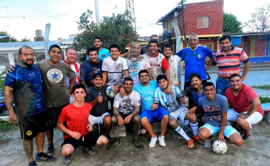 El Pulga Rodríguez con sus amigos(Gentileza Ariel Brito)