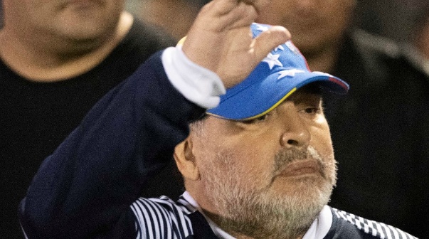 Diego Maradona, más cerca de irse de Gimnasia