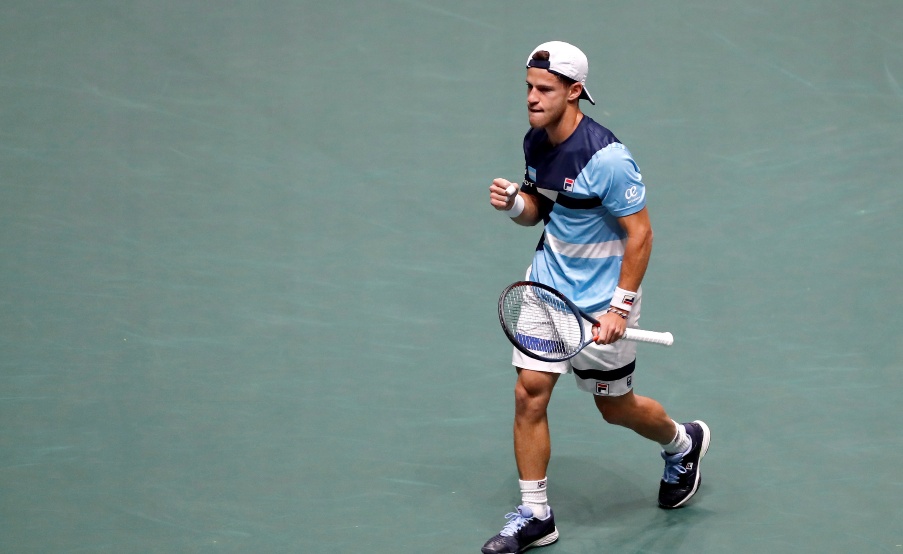 Peque Schwartzman le ganó a Garín y aseguró la serie para Argentina(EFE)