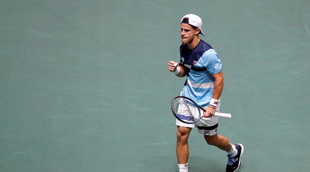 Peque Schwartzman le ganó a Garín y aseguró la serie para Argentina