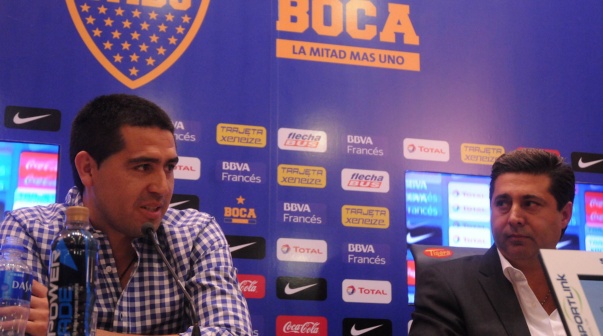 Juan Román Riquelme y Daniel Angelici