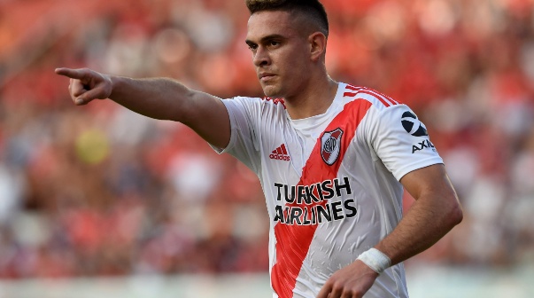 Rafael Santos Borré fue ofrecido a un grande de la Liga Profesional y enfrentaría a River