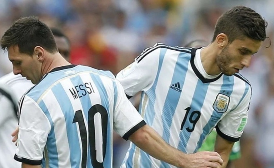 Ricky Álvarez reemplazó a Messi en el partido ante Nigeria(EFE)