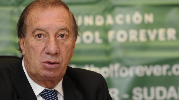 La respuesta del hermano de Bilardo por la muerte de Menotti: 