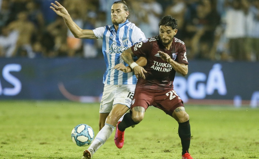 El presidente de Atlético Tucumán disparó contra River.(Fotobaires)