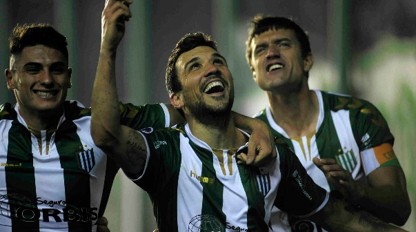 Nicolás Bertolo, en conflicto con Banfield