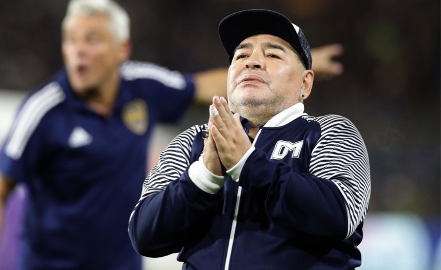 El alcalde de Nápoles pidió renombrar el estadio de la ciudad(EFE)