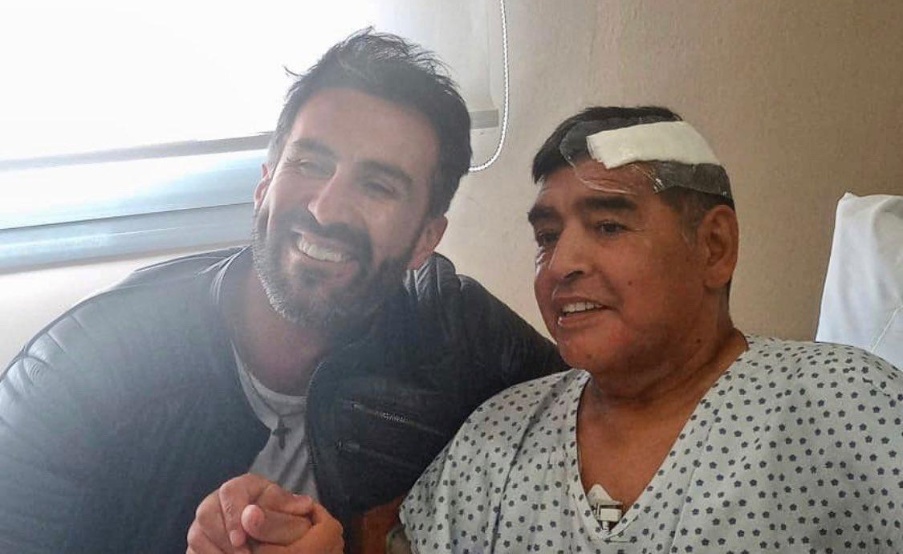 El doctor Leopoldo Luque publicó la primera foto de Diego Maradona tras la operación(Crédito: Instagram Luque)