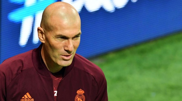 Zinedine Zidane podría volver a dirigir