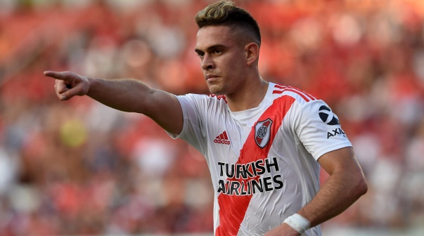 Rafael Santos Borré en River
