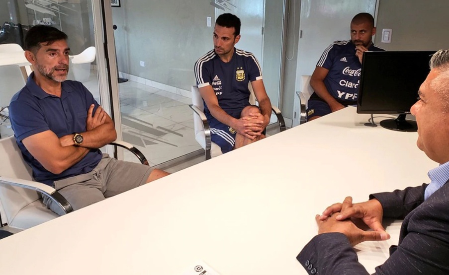 El cuerpo técnico de Scaloni enfrenta un incómodo dilema de cara a las eliminatorias(Prensa AFA)