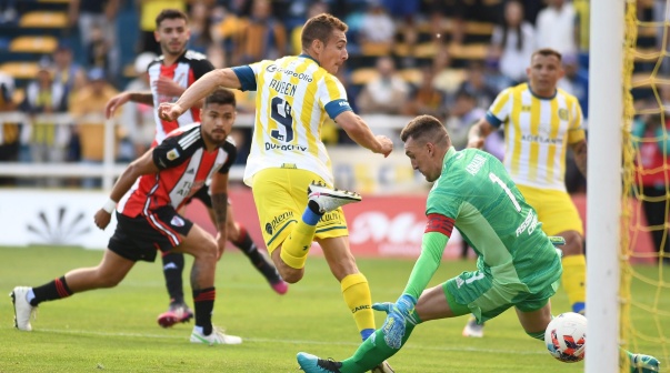 Marco Ruben y un golazo de taco con caño incluido frente a River