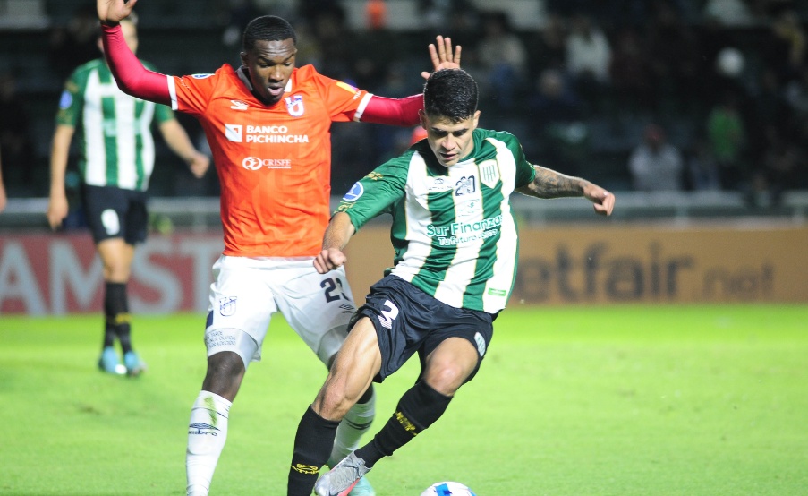 Banfield igualó ante Universidad Católica y quedó eliminado de la Copa Sudamericana(JORGE MATIAS      BARAVALLE)