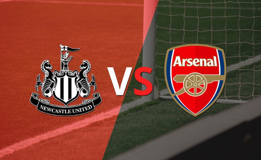 Arsenal aventaja a Newcastle United