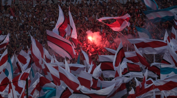 La hinchada de River, a pura fiesta en el Monumental.