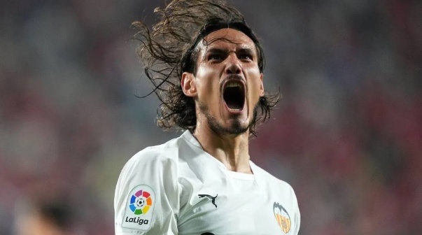 El festejo de Cavani en el Valencia