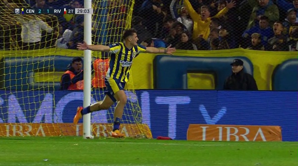 El posteo de Véliz que ilusiona a Central con la vuelta de una gran figura