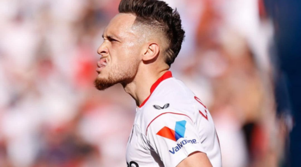 Lucas Ocampos en Sevilla.