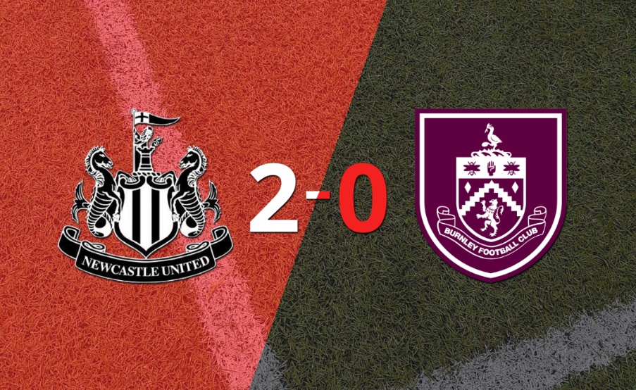 Newcastle United le ganó con claridad a Burnley por 2 a 0