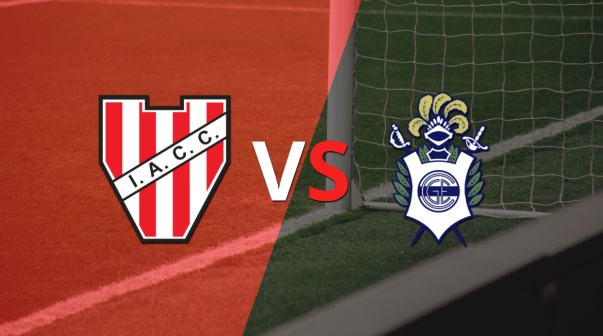 Comienza el partido entre Instituto y Gimnasia en Monumental de Alta Córdoba