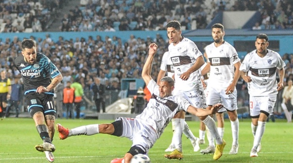 Racing ante Platense