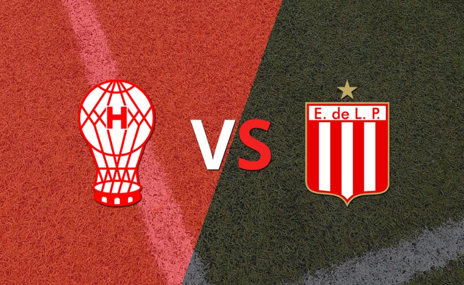 Estudiantes supera a Huracán por 2-0