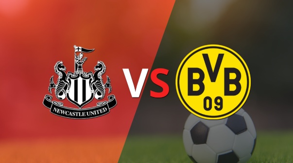 Ya juegan Newcastle United y Borussia Dortmund en el estadio St. James Park