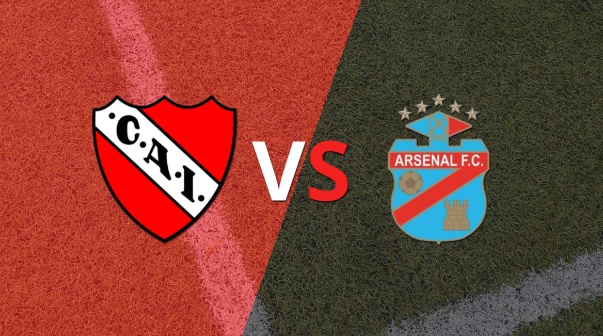 Independiente y Arsenal llegan al segundo tiempo sin goles