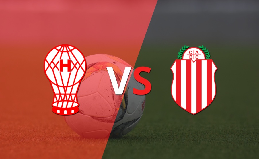 Empate a 0 en el comienzo del segundo tiempo entre Huracán y Barracas Central