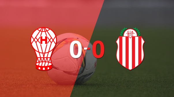 Huracán y Barracas Central empataron sin goles