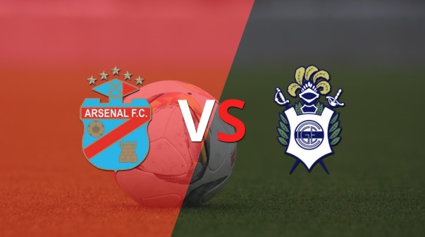 ¡Arranca el segundo tiempo! Arsenal y Gimnasia empatan sin goles