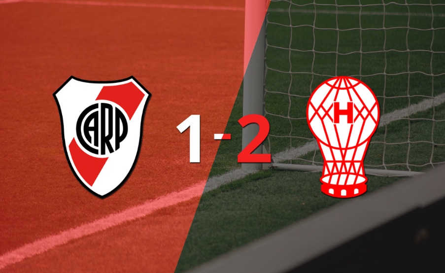 Huracán superó 2-1 a River Plate como visitante