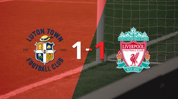 Luton Town y Liverpool se reparten los puntos y empatan 1-1