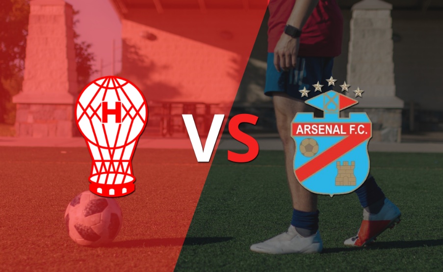 Huracán arranca la etapa complementaria con ventaja frente a Arsenal