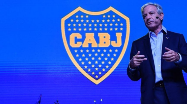Andrés Ibarra destrozó a Riquelme por su gestión en Boca
