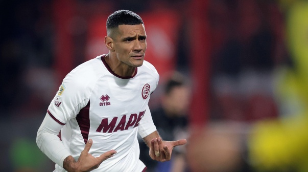 ¡Bombazo! El nuevo cargo que ocupará el Pepe Sand en Lanús