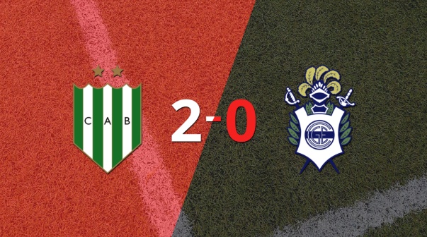 Banfield le ganó con claridad a Gimnasia por 2 a 0