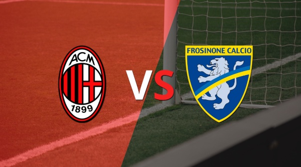 Frosinone descuenta, pero Milan lo supera