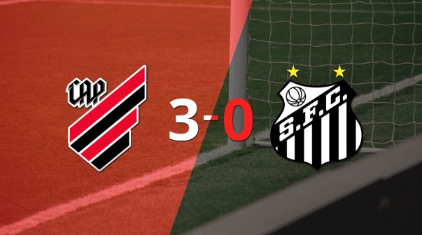 Athletico Paranaense fue contundente y goleó 3-0 a Santos
