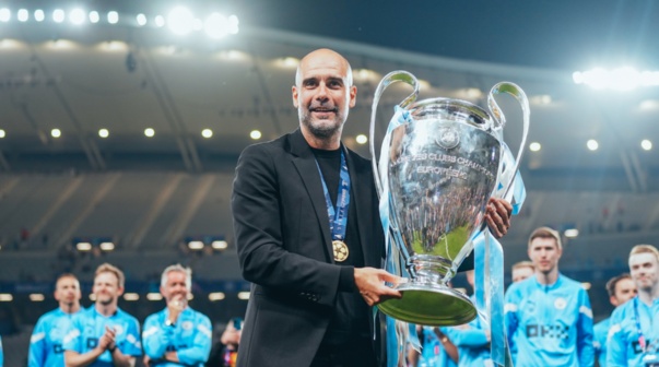 Es una leyenda del Manchester United, pero dijo que si lo llama Guardiola se va al City