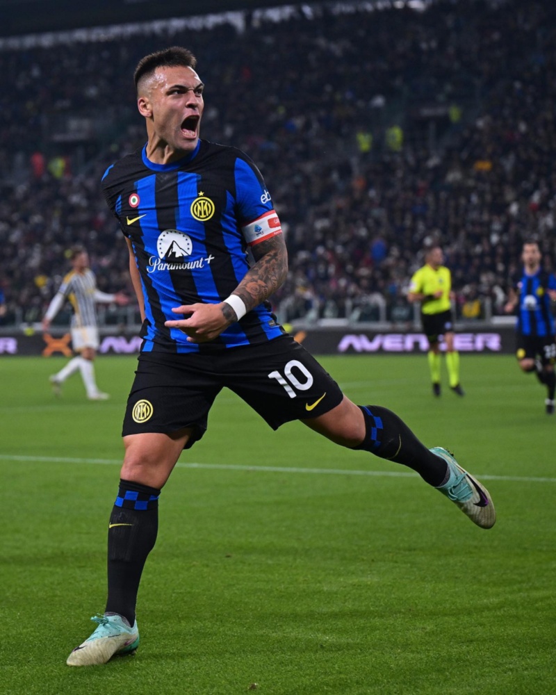 Lautaro Martínez con la camiseta del Inter