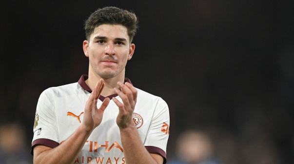 Julián Álvarez se lució con Manchester City por la Premier League