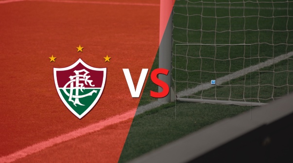 Fluminense sigue arriba por 2-0 ante Al Ahly