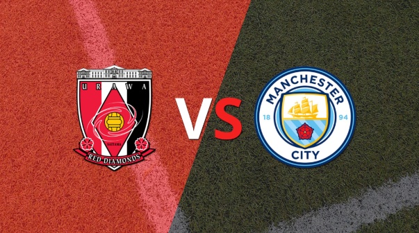 Manchester City supera a Urawa por 3-0