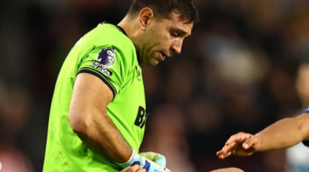 ¡Picante! El descargo de Neal Maupay tras la pelea con Dibu Martínez