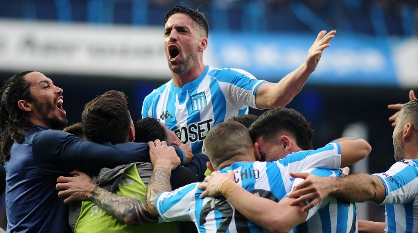 Racing despidió a Gabriel Hauche con una chicana para Independiente